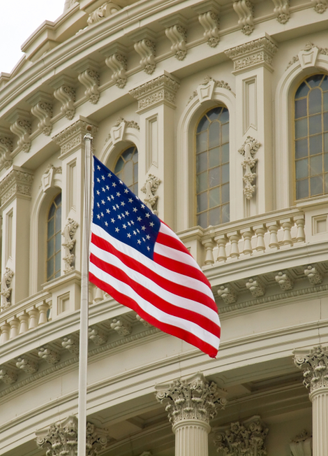 United-States-Capitol-Building-in-Washington-DC-with-American-Flag